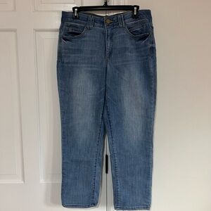 Democracy Light Blue Straight Leg Jeans
Super comfy